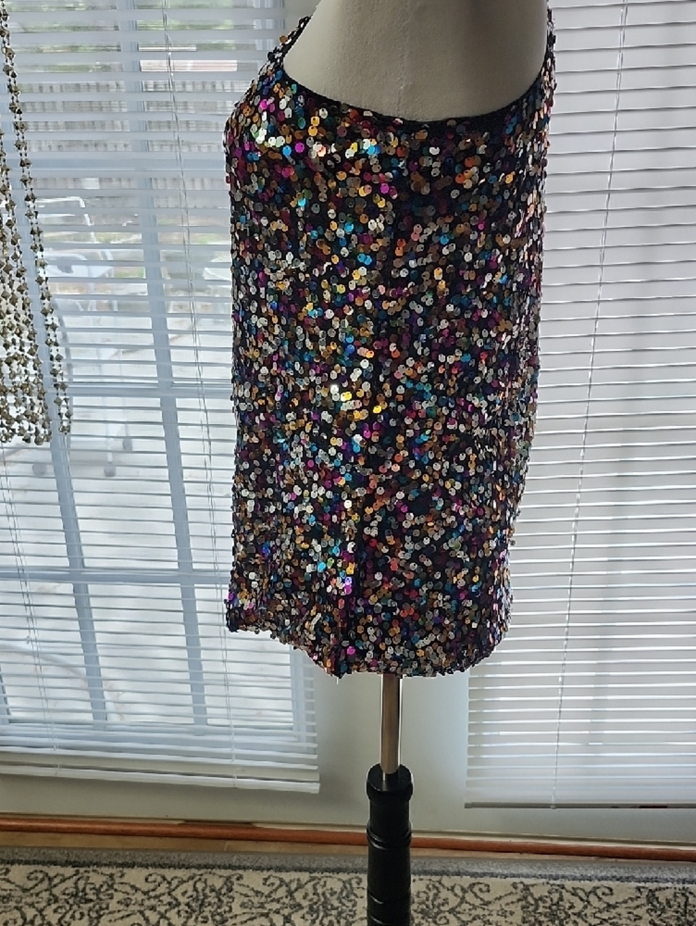 One-Shoulder Multicolor Sequin Top - Picture 3 of 4
